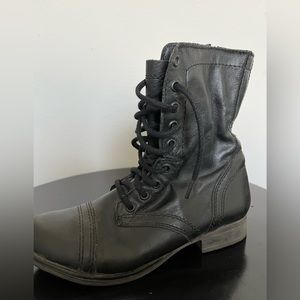Steve Madden Troopa Boots